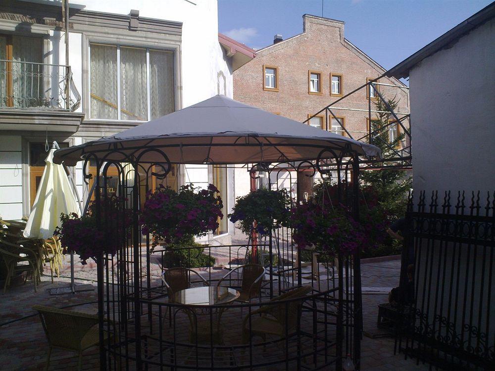 Hotel Leotel Liov Exterior foto