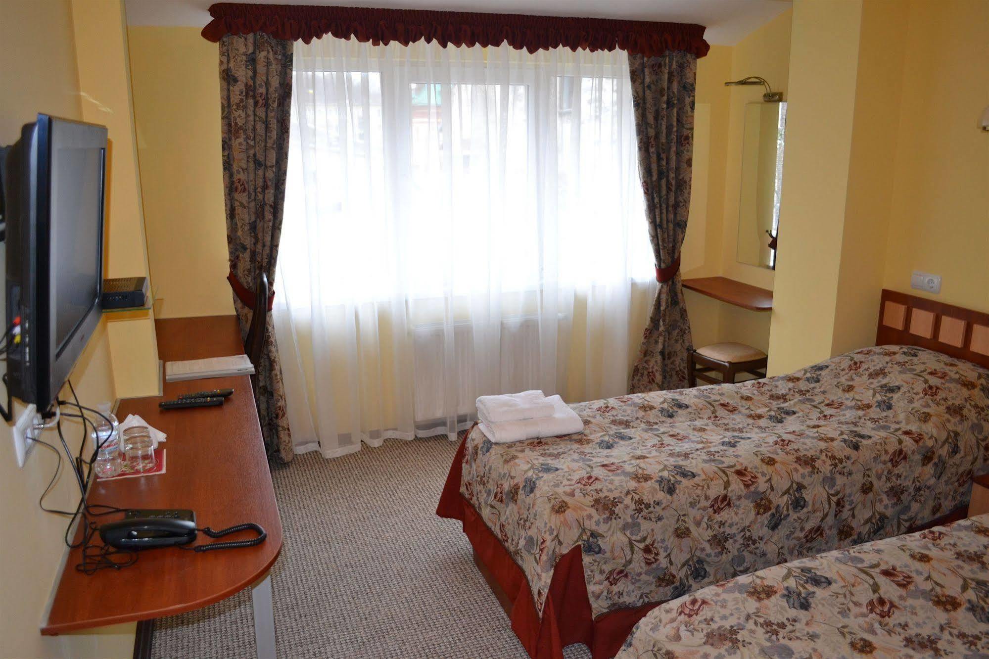 Hotel Leotel Liov Cameră foto