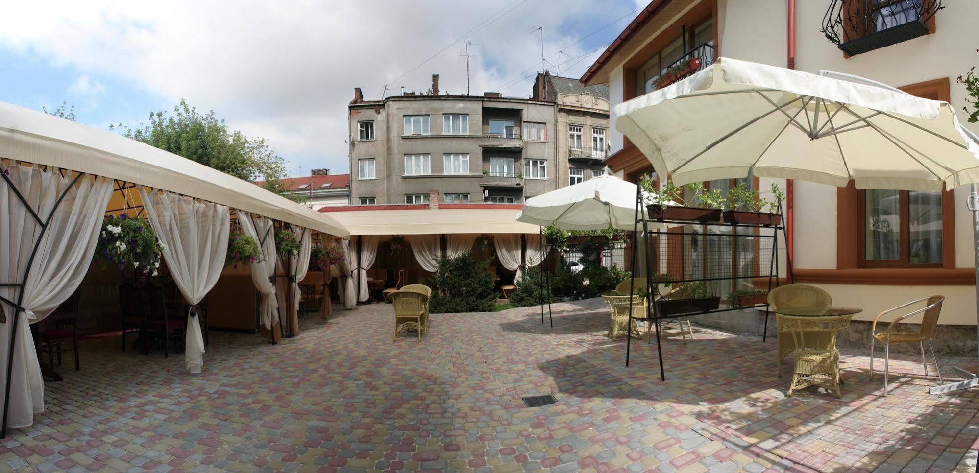 Hotel Leotel Liov Exterior foto